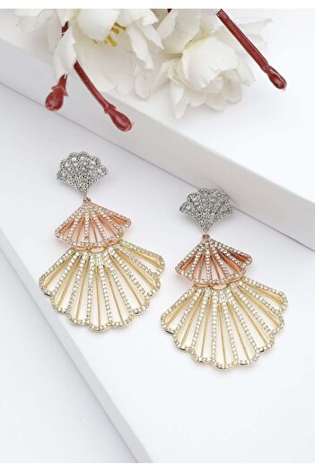 Avant-Garde Paris Diva Shell-shaped Dangle Earrings