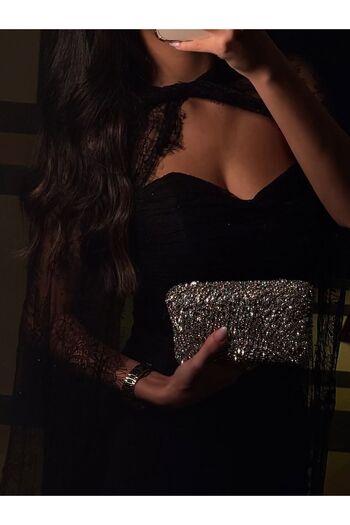 Joun Dresses Classic black dress with elegant lace shawl