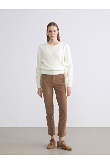 LC Waikiki Narrow Fit Velvet Women's Trousers