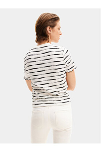 Desigual Γυναικείο T-Shirt 24SWTKA8 Λευκό