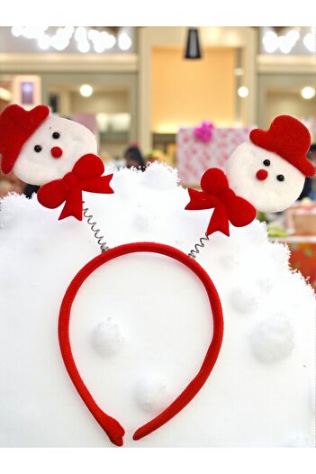 Armada Christmas Wreath with Red Snowman Figure – Standard Size