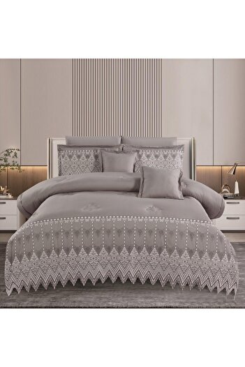 SNOOZYL Royal bridal bedspread with lace design to give you beauty and elegance