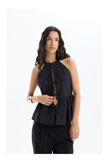 LC Waikiki Front Lace-Up Halter Neck Blouse Black