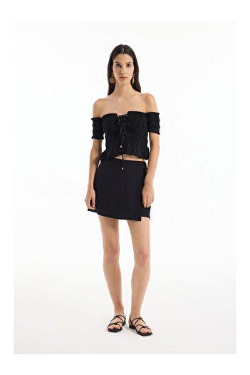 LC Waikiki Textured Lace Detailed Shorts Skirt Black