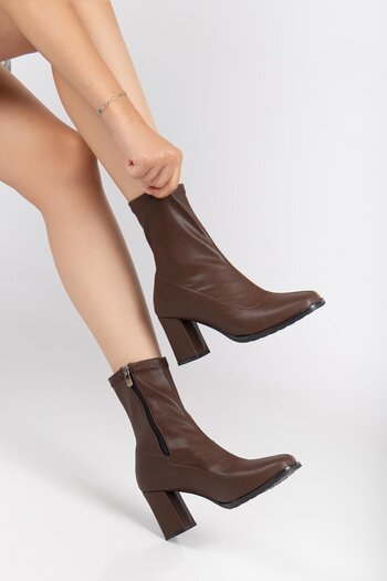 Dilimler Ayakkabı Brown Women's Heeled Boots Stretch Faux Leather Blunt Toe Chunky Heels