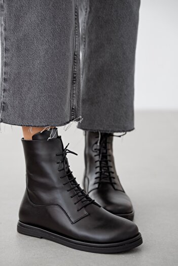 selinshoes Sorevo Lace Detailed Zippered Genuine Leather Women's Boots-Black