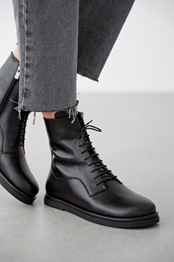 selinshoes Sorevo Lace Detailed Zippered Genuine Leather Women's Boots-Black