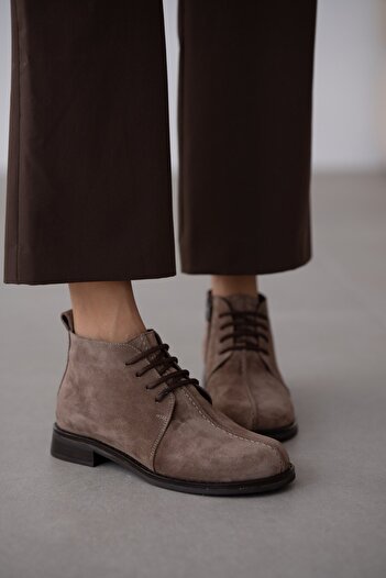 selinshoes Lazen Genuine Leather Lace-Up Detailed Short Women's Boots - Mink Suede