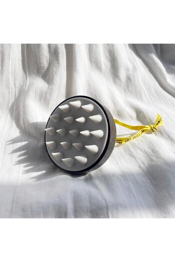 Beter - Scalp Massage Brush, Silicone Shampoo Brush for Exfoliation and Scalp Massage, Coffee O'cloc