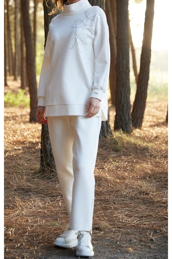 Moodbasic Chain Embroidery Detail Stand-Up Collar Suit-24704