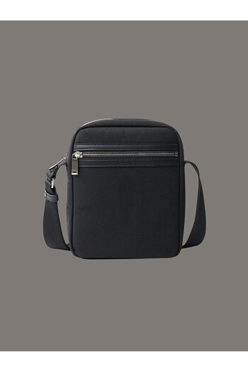 Calvin Klein Men's Contrast Reporter Crossbody Bag