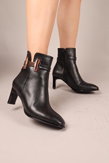 akerler Women's Black Rustic Black Leather Heel Boots Ju76611