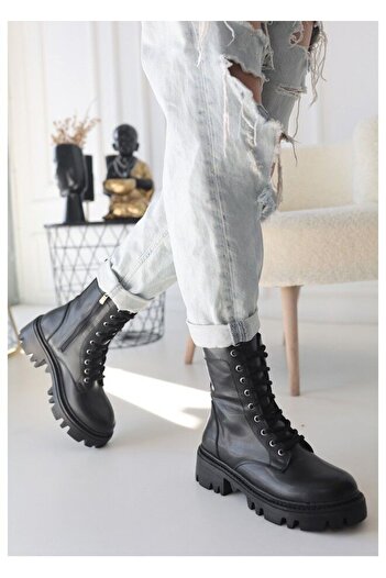 FRESCO SCARFS Black Leather Lace-Up Boots 258155