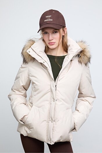 Stradivarius Kapüşonlu Şişme Mont