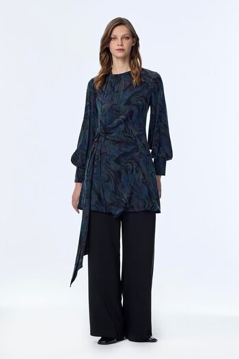 Zühre Patterned Double Set with Accessory Detail