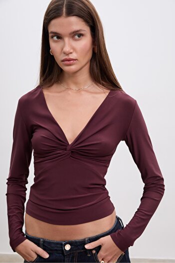 Stradivarius T-shirt with knotted neckline