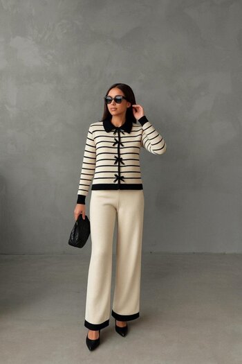 Modayakamoz Women's striped detail wide leg pants two-piece set