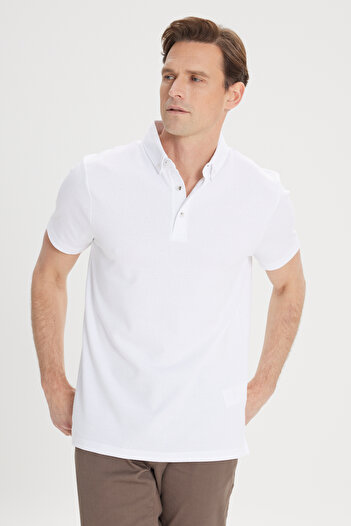 AC&Co / Altınyıldız Classics Ecrufarbenes Slim Fit-T-Shirt mit Polokragen aus Baumwolljacquard für Herren