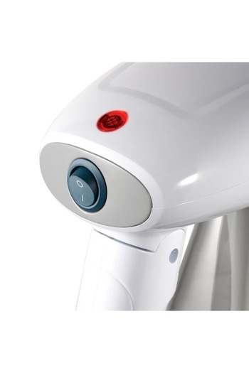 Promagg ® Steam Iron Performance, Speed and Impeccable Clothes