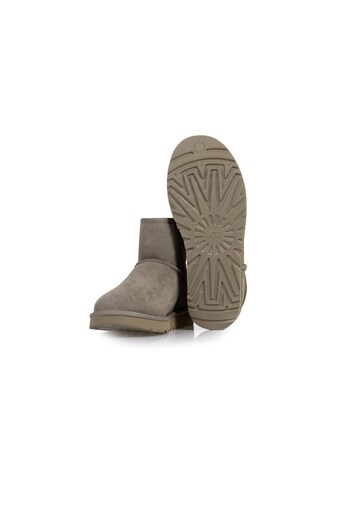 UGG Classic Mini II