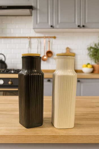 SİHİRLİ AYAKLAR Set of 2 Porcelain Oil-Vinegar-Balsamic Bottles with Bamboo Lids, Colorful Stripes and Stylish Design, 400ml 19cm