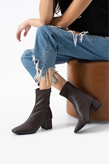 misio shoes Γυναικείες μπότες με τακούνι TARZ Cream Stretch με φερμουάρ στην πλάτη