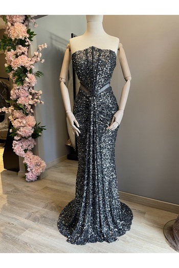 Hürrem Aldinç Sequin Strapless Evening Dress – Shiny and Elegant Design Anthracite Gray