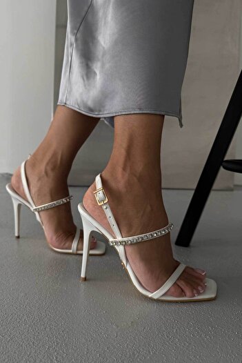 AYAKKABI PRENSİ Venatia Stoned White Patent Leather