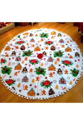 Armada Pompom Pine Tree Underlay White with Cookie Man House Pine Cone Snowflake Printed Poplin (80cm)