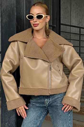 VAGGON Women's Beige Double-Breasted Collar Zipper Closure Fur Lined Coat Vs01255