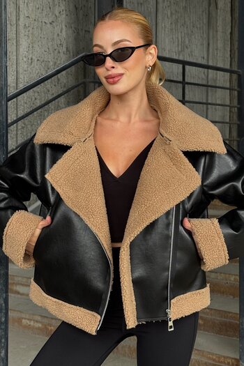 VAGGON Women's Beige Black Double Breasted Collar Zipper Closure Fur Lined Coat Vs01255
