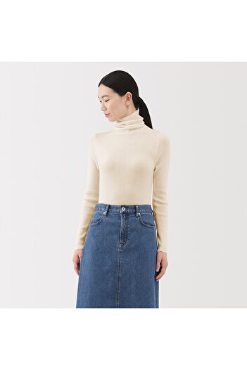 Muji Washable High-Gauge Ribbed Turtle Neck Sweater