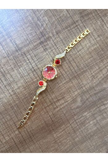 LOOQ Vintage Zircon Stone Detailed Women's Wristwatch