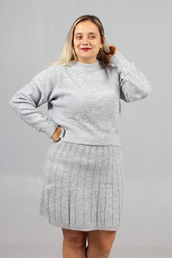 Truva XXL Light Gray Knitwear Skirt Sweater Set |   Minimalist Elegance up to Size 46