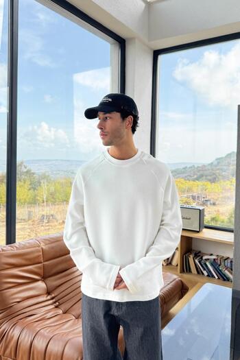 Flaw Wear Basic Woven Sweatshirt