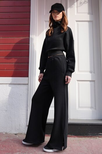 VAGGON Women's Black Half Zipper Stand Collar Blouse and 3-Pocket Front Zipper Palazzo Pants Set Vs01225