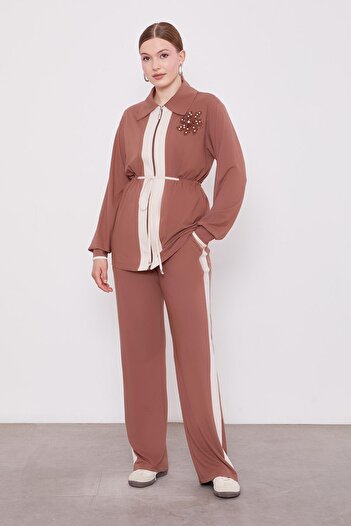 Levidor Brown Collar Pearl Guipure Detailed Double Suit