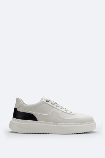 Avva Men's White 100% Leather Flexible Sole Lightweight Casual Shoes