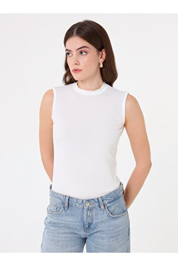 Refka Crew Neck Sleeveless Undershirt Blouse - White -