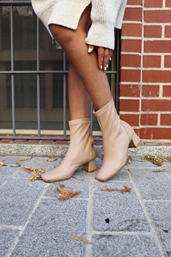 BeBeQ Store Helena Nude Stretch Short Heel Women's Boots