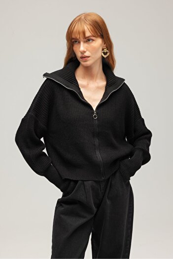 Saade Black Women's Oversize Long Sleeve Zippered Half Turtleneck Knit Cardigan
