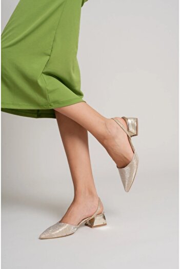oliviashoes KADIN ALTIN SİMLİ BANTLI YENİ SEZON KISA TOPUKLU AYAKKABI