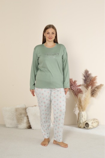 Temporium Women's Plus Size Sandy Soft Winter Crew Neck Long Sleeve Pajama Set