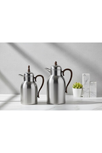 Generic A set of thermoses for tea and coffee with an elegant and modern design, size 1/0.7 liters