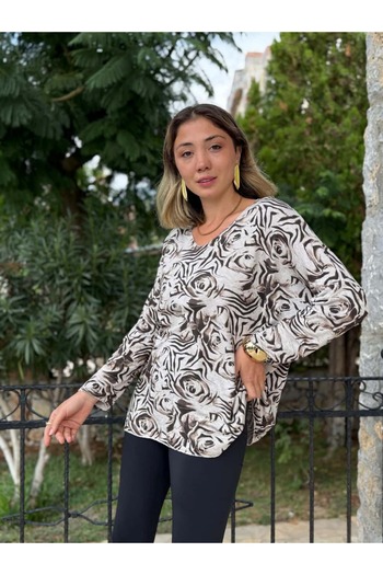 Punta Otantik Nc1128A Italian V-Neck Rose Pattern Knitwear Blouse Beige