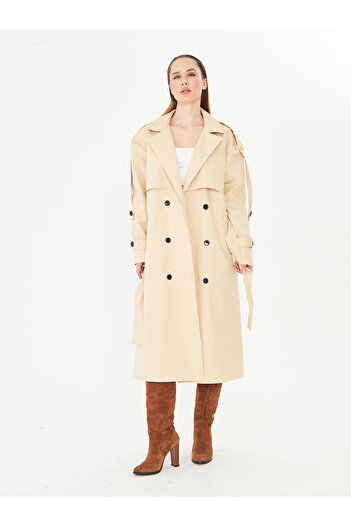 LA PANTE Long Trench Coat with Epaulettes
