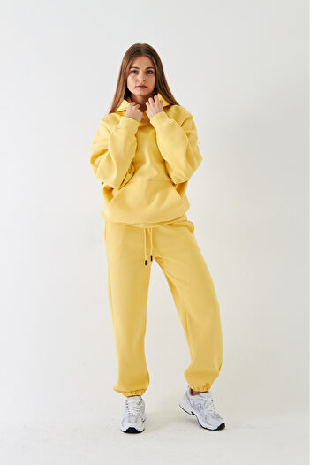 The Champ Clothing Σετ αθλητικής φόρμας Oversize Unisex Κίτρινο – Βασικό, 3-κλωνο φλις με ανάλαφρο ριγέ σχέδιο, μπλούζα με κουκούλα, ελαστικό κάτω μέρος