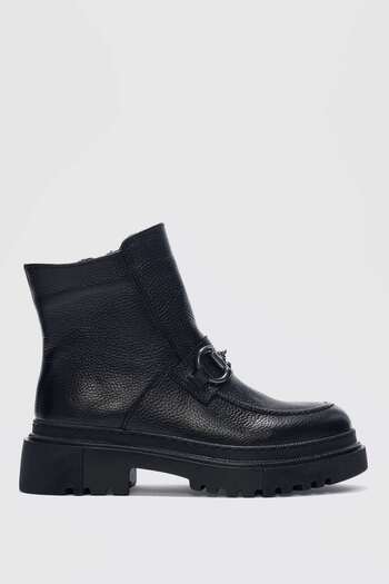 selinshoes Melodi Genuine Leather Front Buckle Detailed Zippered Boots - Black Leather