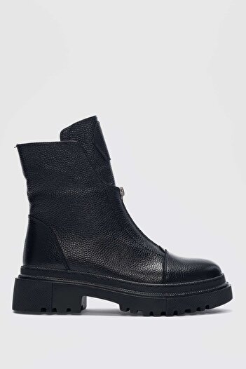 selinshoes Mena Genuine Leather Blunt Toe Women's Boots with Zipper Accessories on the Front - Black