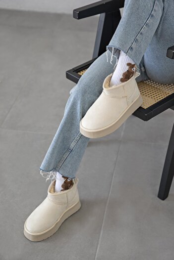 STRASWANS Salvador Women's Furry Thick Sole Suede Ankle Boots Beige